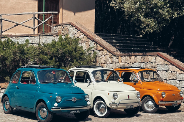 Sardinien: Fahrt im Fiat 500 Vintage mit Aperitif