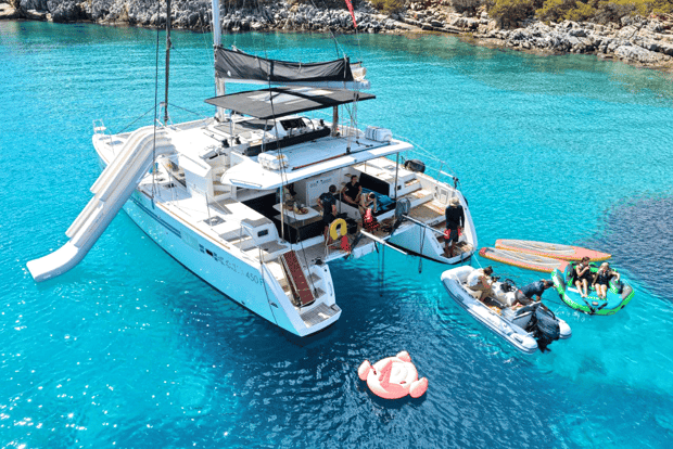 Agios Nikolaos: All-inclusive katamarankryssning och vattenleksaker