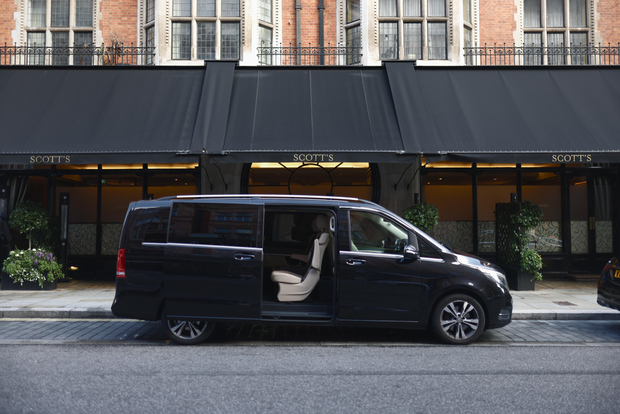 Traslado al aeropuerto Heathrow - Londres/Mercedes V Class