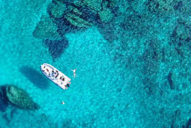 Из Ольбии: экскурсия на лодке с подводным плаванием на остров Таволара