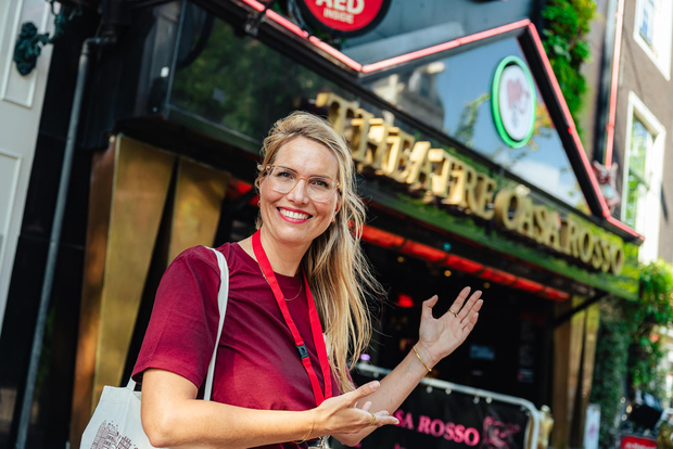 Amsterdam: tour esclusivo del quartiere a luci rosse + spettacolo DE/EN/IT/ES/FR