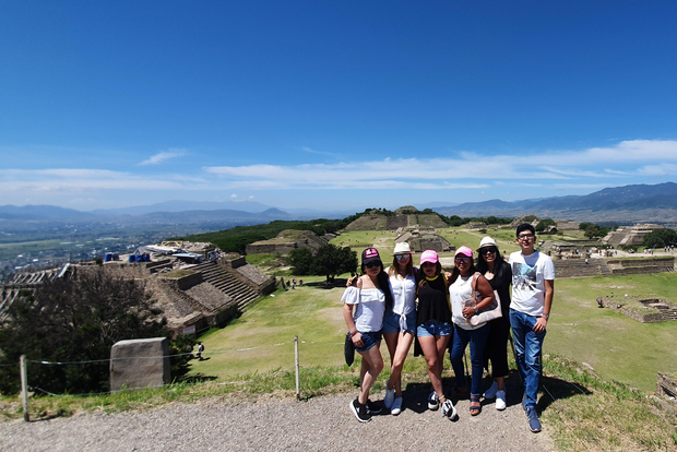 Desde Oaxaca: Excursión de un día a Monte Albán y Pueblos Artesanos