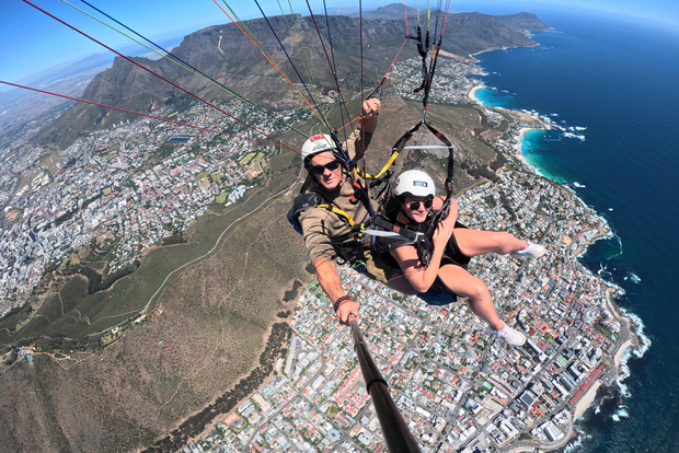 Cape Town: Tandem Paragliding with views of Table Mountain