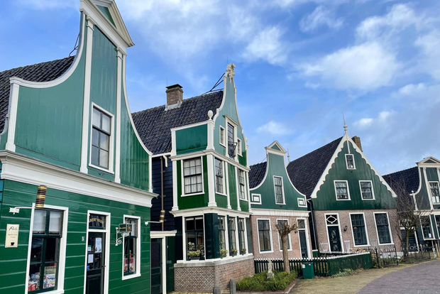 桑斯安斯风车村 (Zaanse Schans)，福伦丹 (福伦丹) 提供前往马尔肯 (Marken) 的渡轮