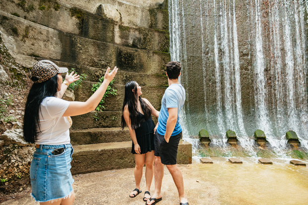 Rhodes: Guided Bus Tour to Lindos Village & Seven Springs