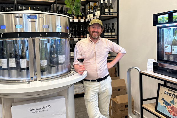 Marsella: Experiencia de cata de vinos a medida en la mejor tienda de vinos