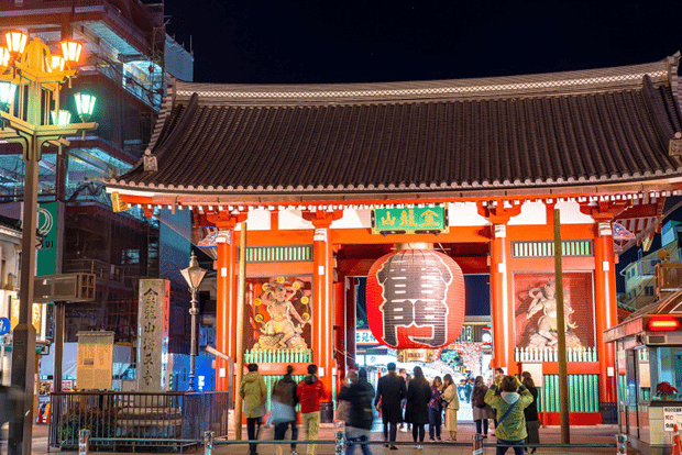 Tokyo: tour gastronomico guidato di Asakusa con 12 piatti e 3 bevande