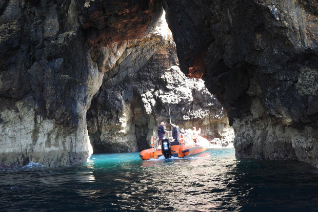 Arrábida - Sesimbra : tour en bateau Mystères du Cap Espichel