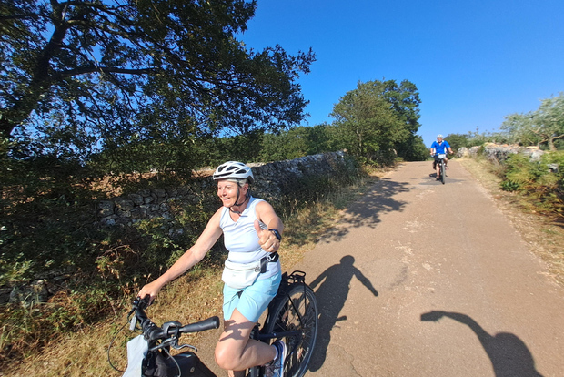 Alberobello e-bike tour, trulli, molino y granja de burros