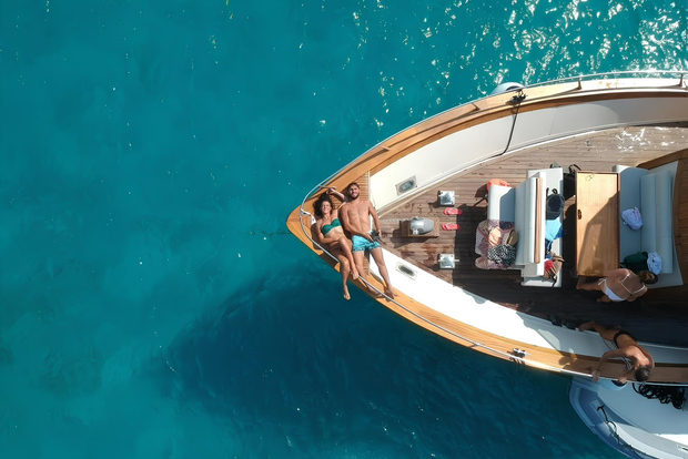 Forio: Ischia Island Boat Tour with Local Lunch and Swimming