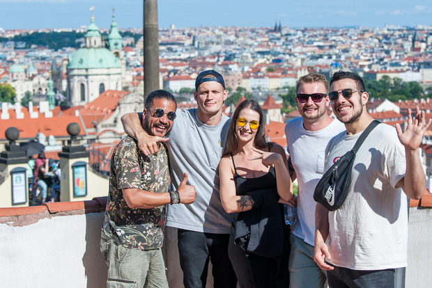 Praga: Un tour di Praga con birra e cibo locale