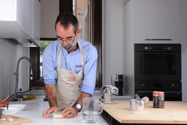 Cagliari: Sardinian Cooking Class with Meal and Drinks