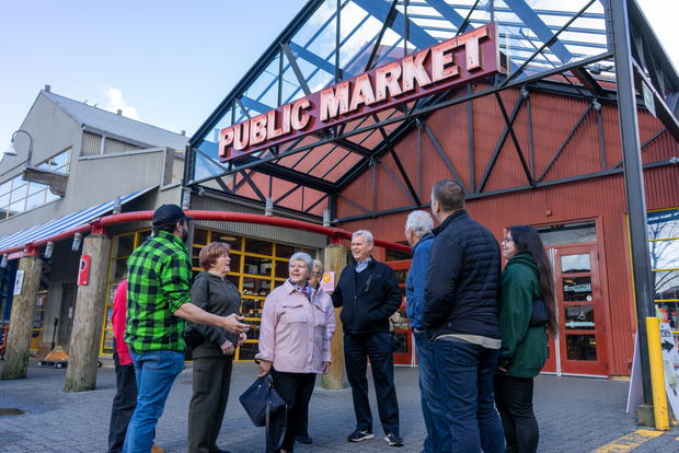 Vancouver: City Highlights & Vancouver Lookout Tour