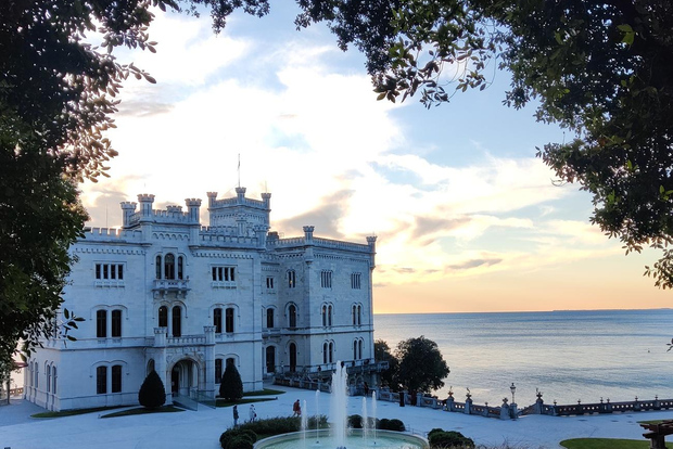 Trieste: Miramare Castle & Museum Entry Ticket & Audio App