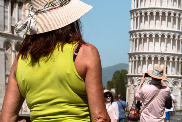 Florence: Private Round-Trip Transfer to Pisa