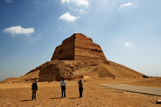 Desde El Cairo: Excursión privada de un día a las Pirámides de El Fayoum
