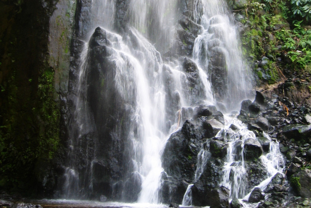 Tour de día completo en 4x4 por el Nordeste Azores desde Ponta Delgada