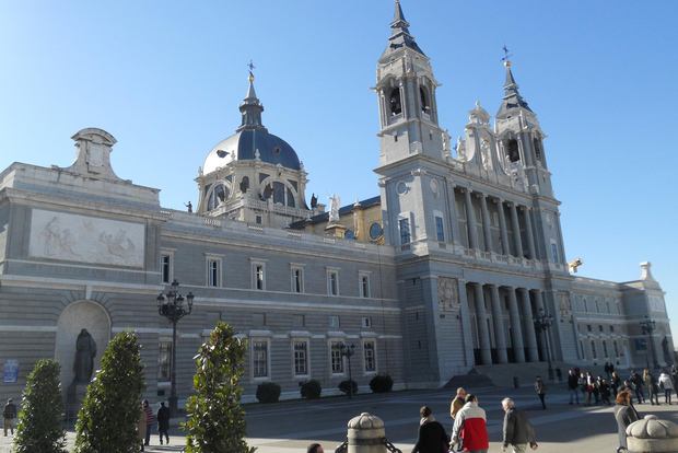 Madrid: Tour of the Historic City Center