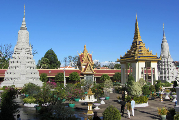 Tour privato di Phnom Penh: Palazzo Reale, Pagoda d'Argento, S-21