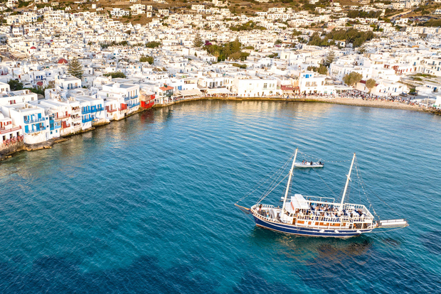 Mykonos: Crociera in barca al tramonto con 1 drink