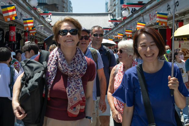 Tokyo: Tour a piedi di Asakusa con visita al Tempio Sensoji