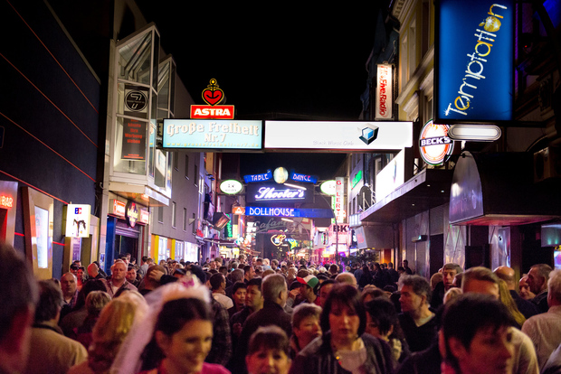 Amburgo: Tour privato Tour a piedi del quartiere a luci rosse