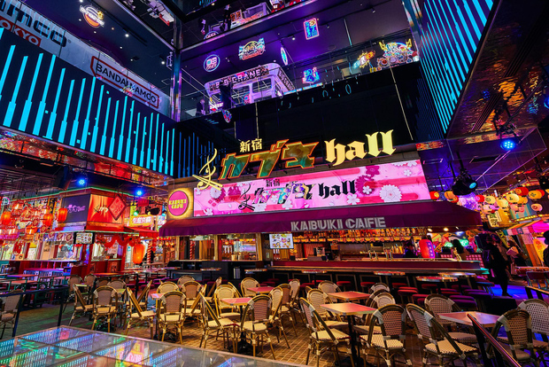 Tokyo: tour a piedi di Shinjuku con la testa di Godzilla