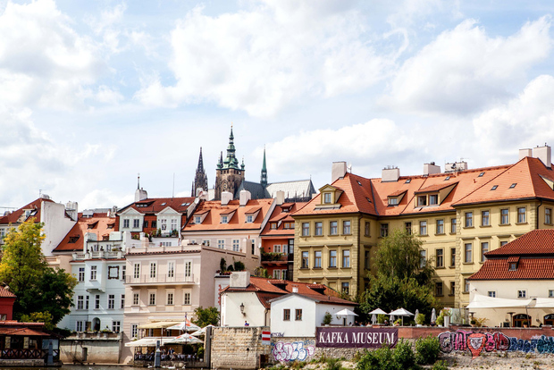 Praga: Tour panoramico di un giorno con crociera e pranzo
