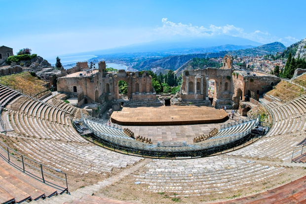 Cefalù: Etna till 1900 meter och Taormina Tour
