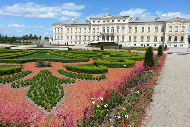 Vilnius nach Riga Berg der Kreuze, Rundale Palace Bauska castl