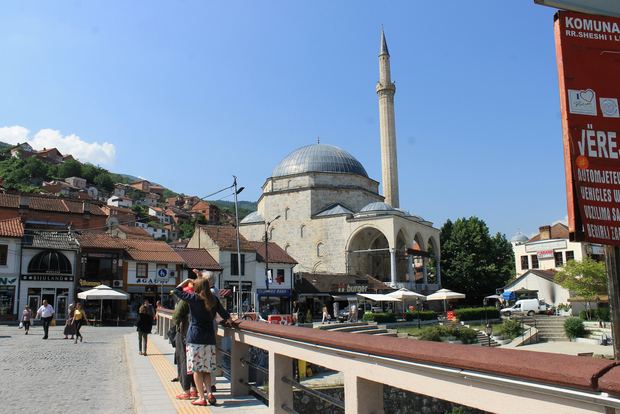 Från Skopje: Privat sightseeing i Pristina och Prizren