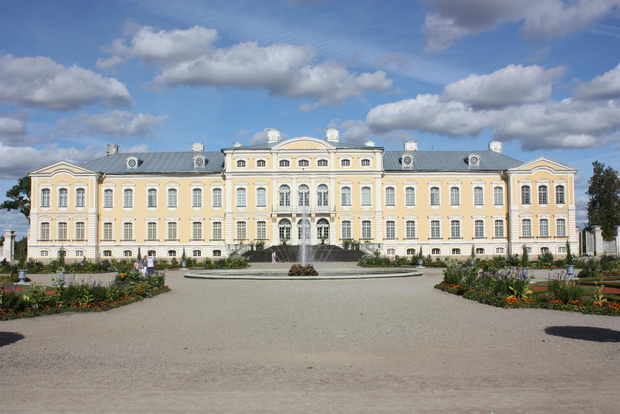 Von Riga nach Vilnius mit Sightseeing Stops Top private Tour