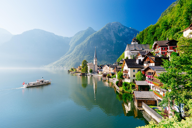 From Vienna: Full Day Trip to Hallstatt and Salzkammergut