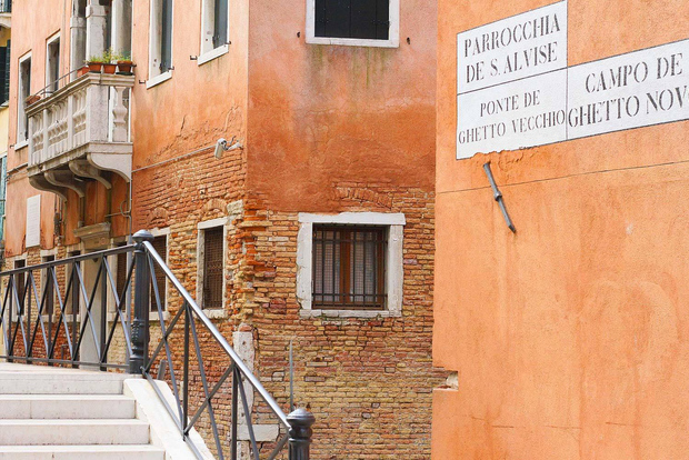 Venice: Jewish Ghetto Walking Tour and Synagogue Visit