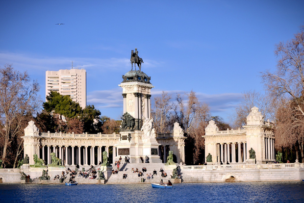 Madrid: tour guidato a piedi del Parco del Retiro di 1,5 ore