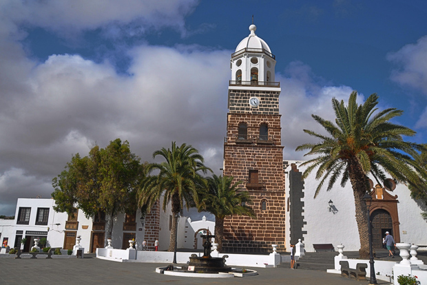 Teguise: Markt & Stiftung César Manrique Tour