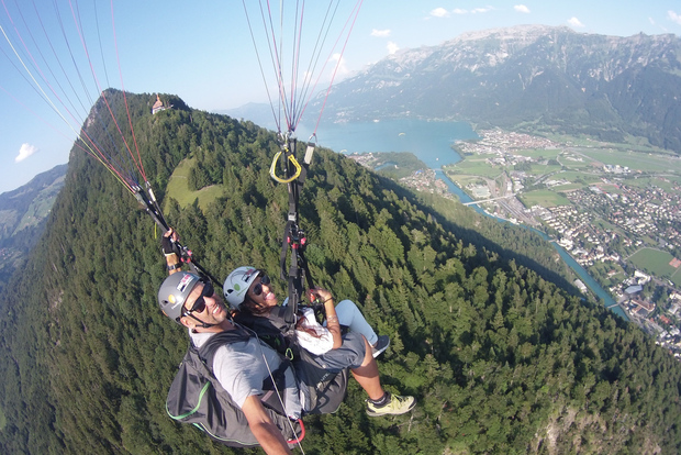 Da Ginevra: Parapendio e viaggio a Interlaken