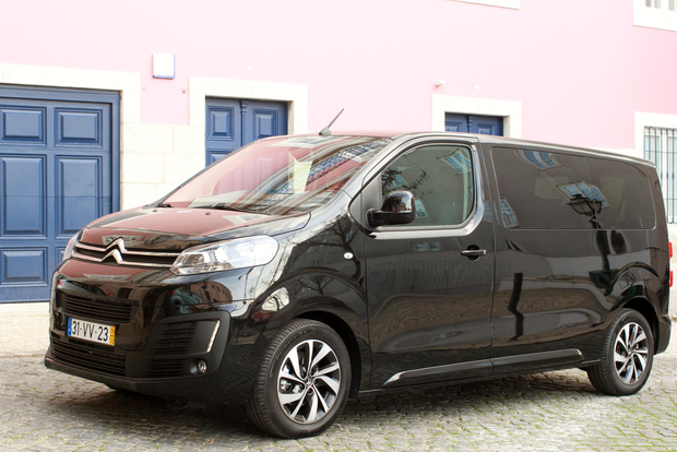 Lisbona: Tour di un giorno a Fátima, Batalha, Nazaré e Óbidos