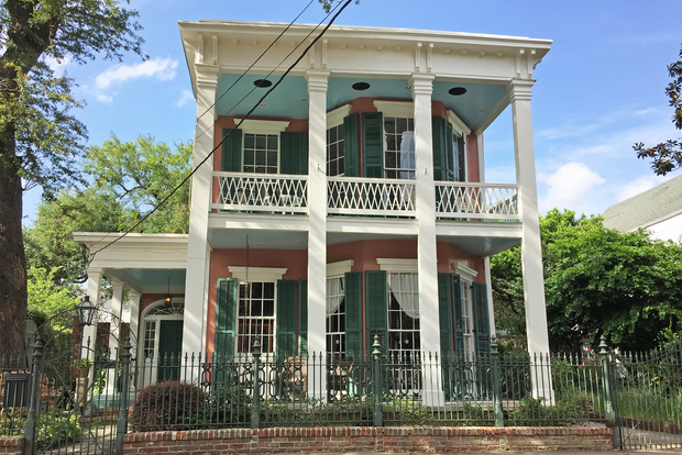 New Orleans Sightseeing Tour by Air-Conditioned Minibus