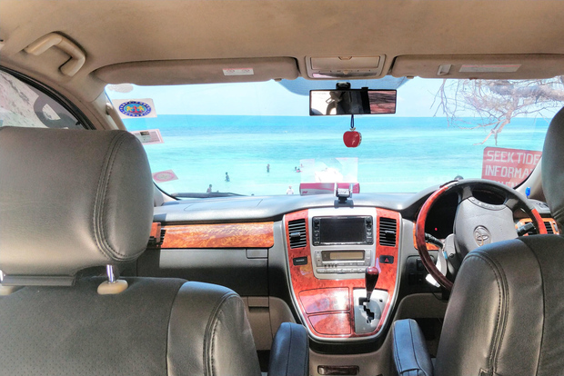 Traslado privado del aeropuerto de Mombasa a la playa de Diani