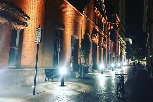 Lancaster: Excursão mal-assombrada à luz das velas