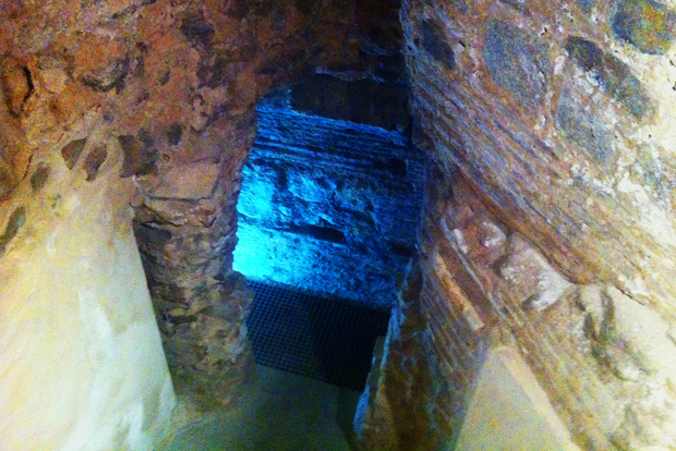 托莱多：西班牙语古代地下城之旅