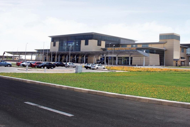 亚历山大：博格埃尔阿拉伯抵达和离开转机