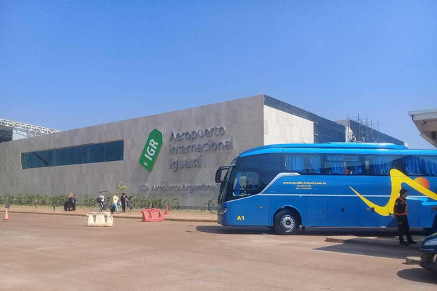 Puerto Iguazu: One-Way or Round Trip Airport Transfer