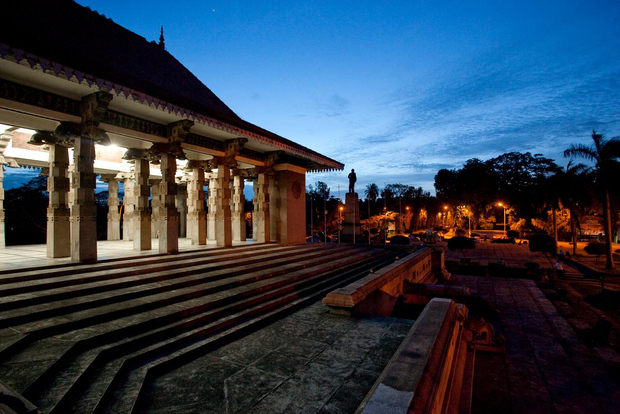 科伦坡：私人导游夜间自行车之旅