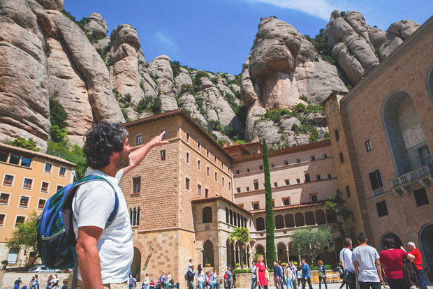 Barcelona: Montserrat Private Trip with Monastery Ticket