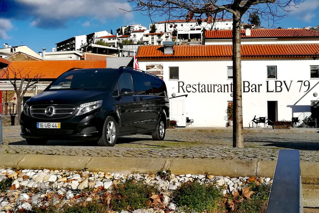 Transfer privato dall'aeroporto di Porto agli hotel della città di Porto