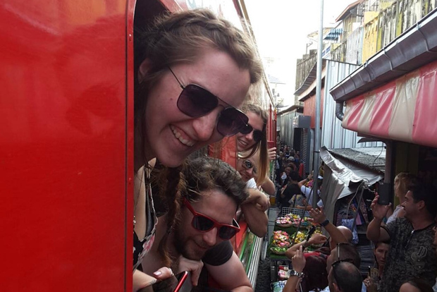 Bangkok: tour del mercato ferroviario di Maeklong e del mercato galleggiante