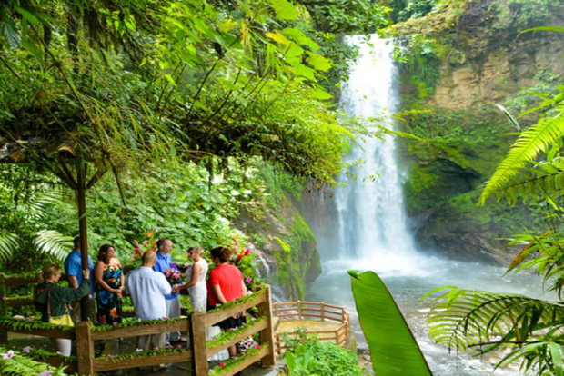 San Jose: Sarapiqui River & La Paz Gardens Tour med lunch