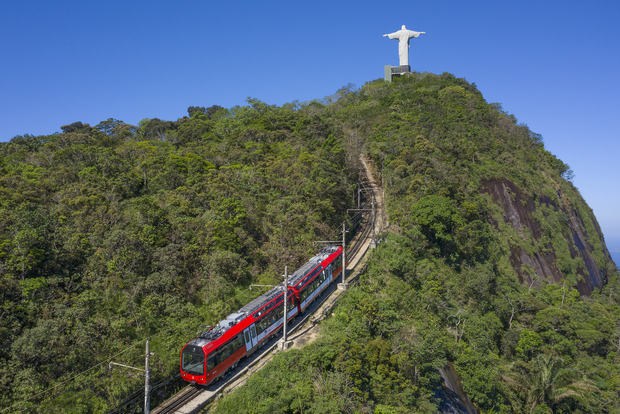 Rio : Le Christ Rédempteur en train et visite de la ville en matinée